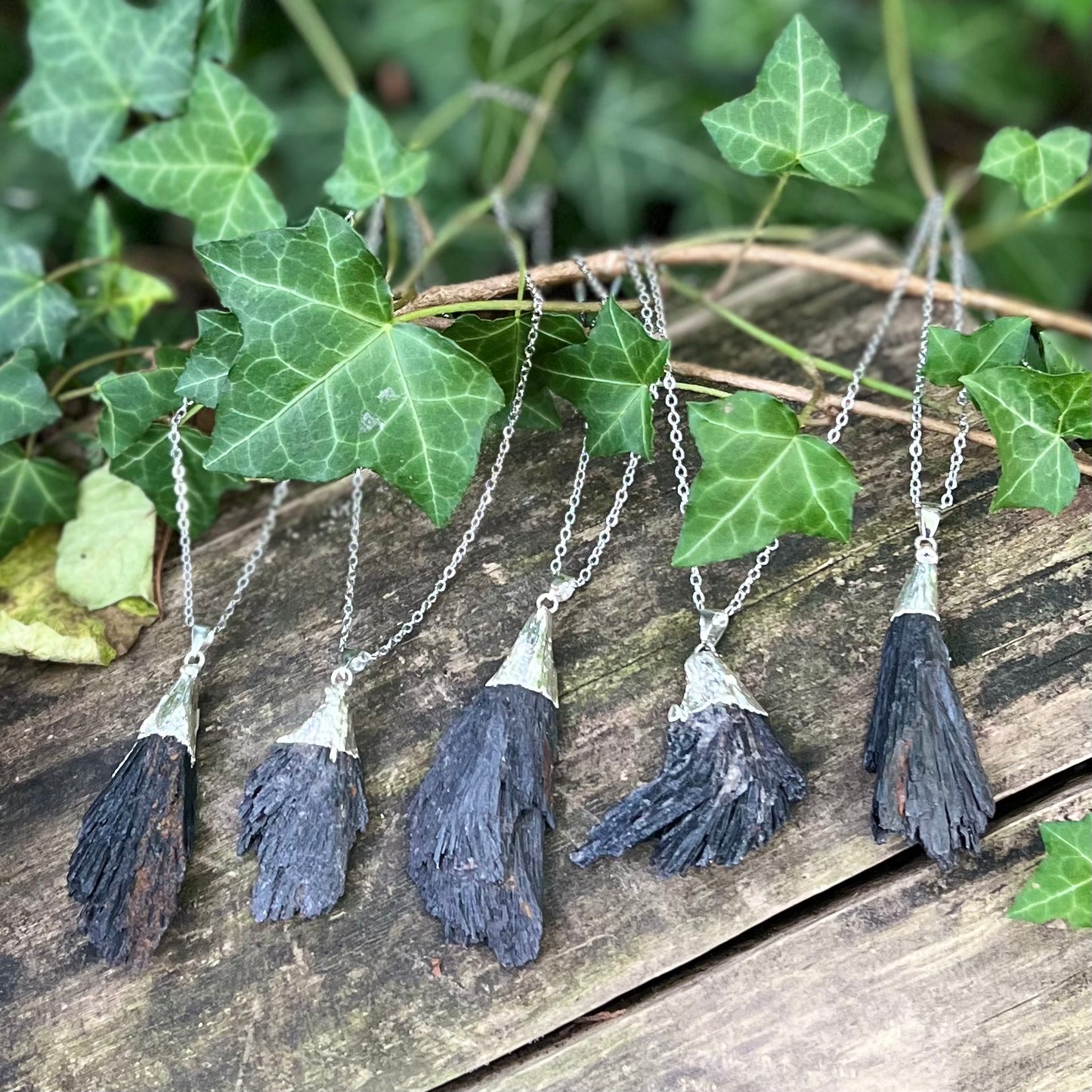 Collier balais de Sorcière en Tourmaline noire - argenté