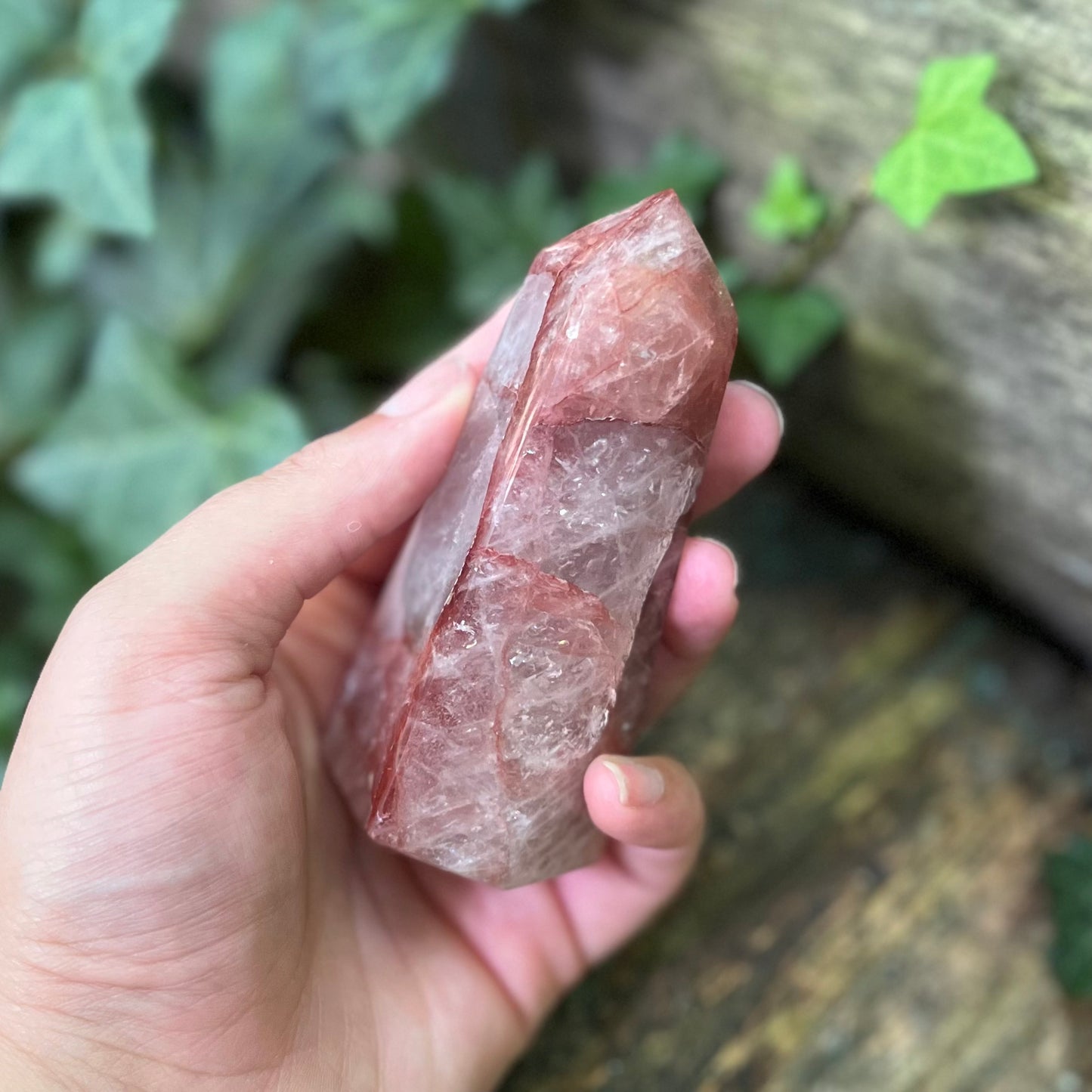 Pointe Quartz hématoïde rouge - 240g