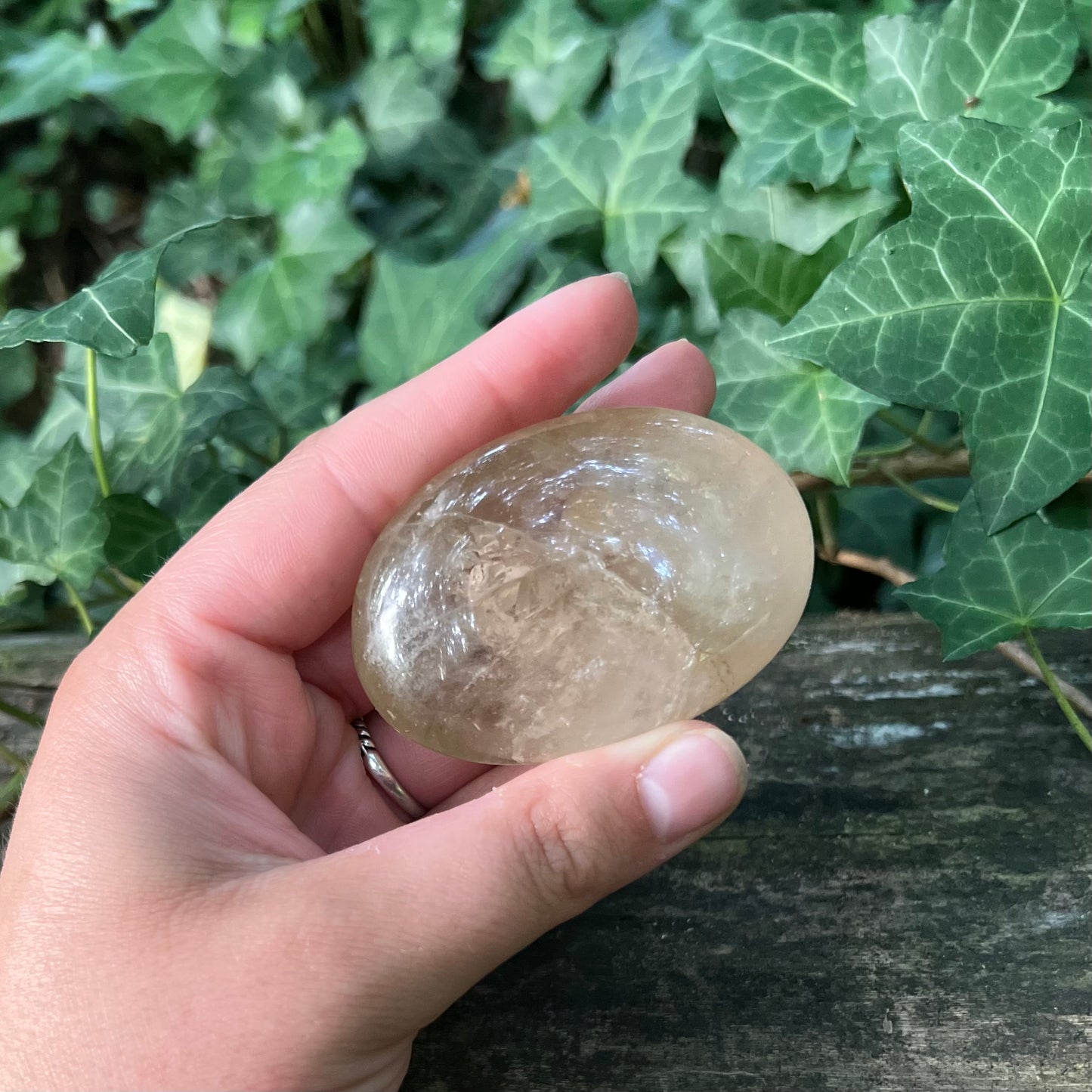 Galet Citrine naturelle - 100 à 120g