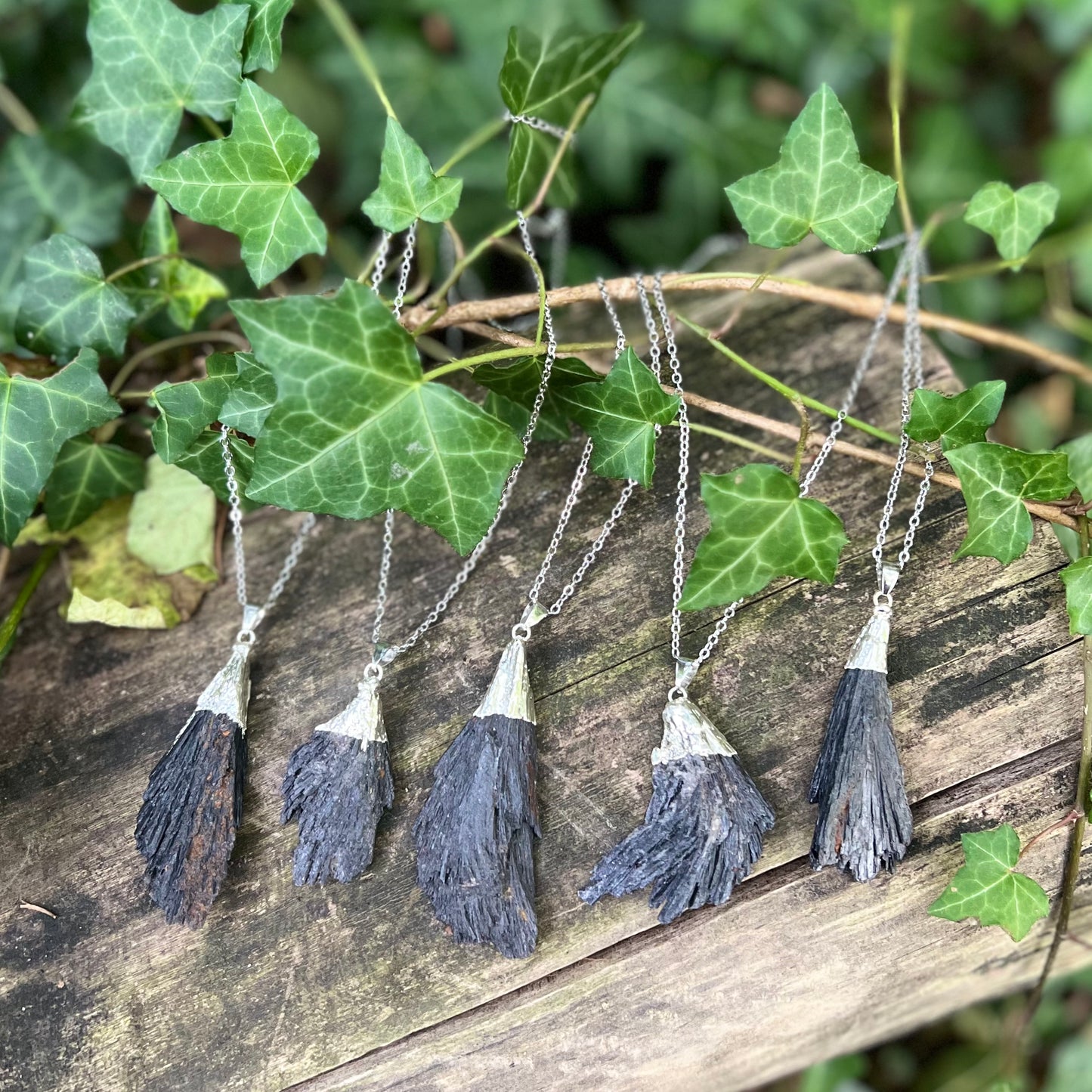 Collier balais de Sorcière en Tourmaline noire - argenté