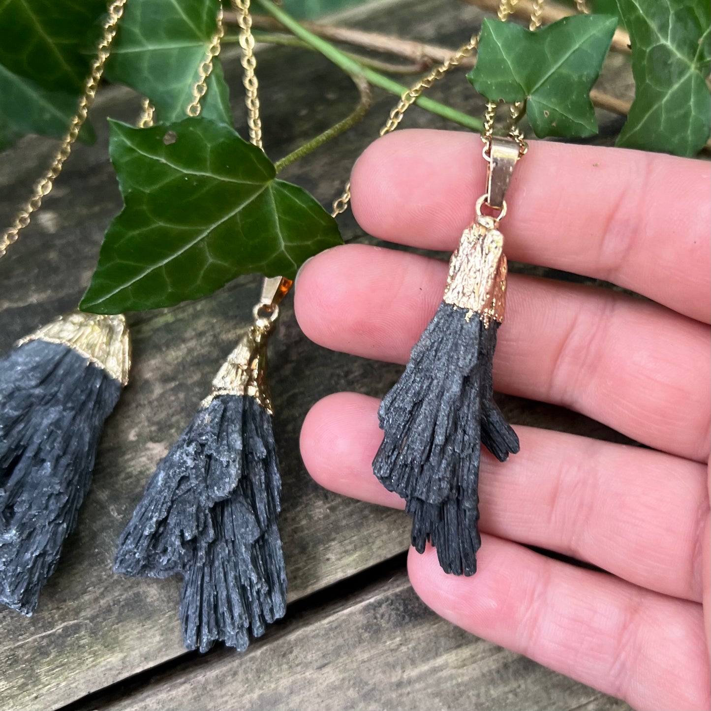 Collier balais de sorcière en Tourmaline noire - doré