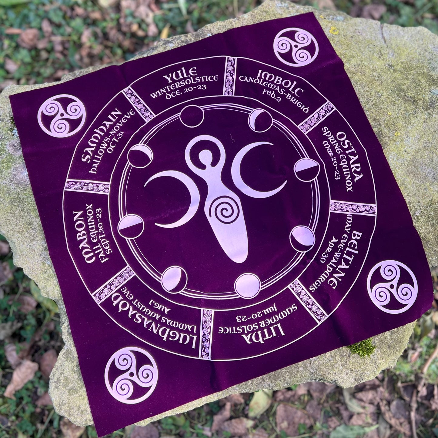Nappe de Divination en velours violet - Roue de l’année et Déesse