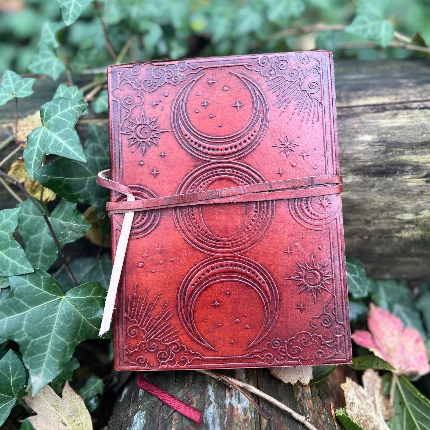 Grimoire en cuir Triple lune
