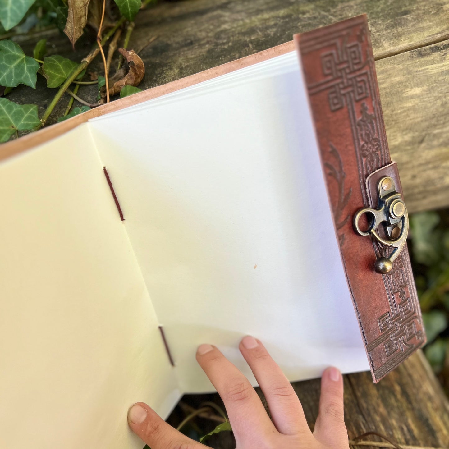 Grimoire en cuir - Cerf