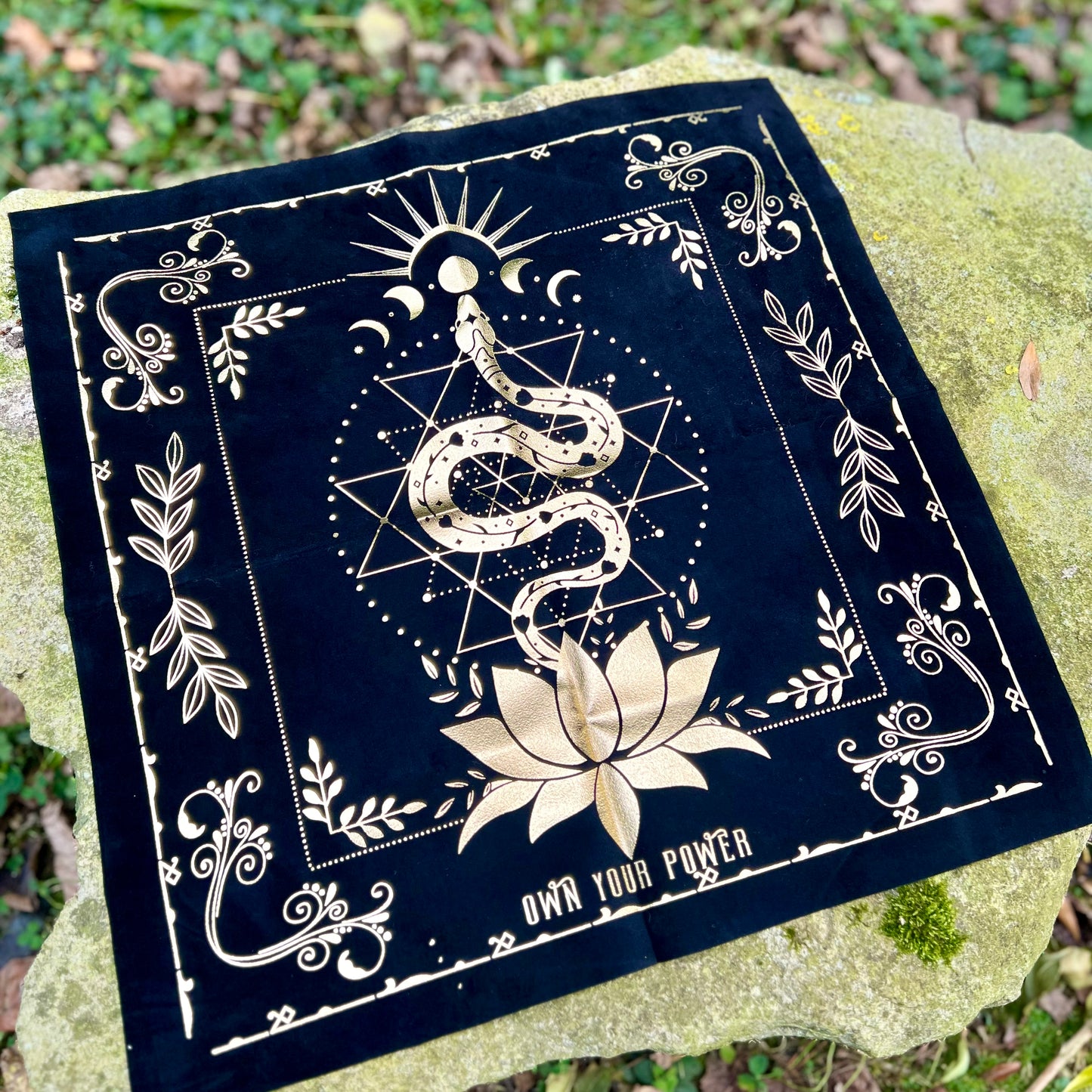 Nappe de Divination en velours noir - Serpent et Lunes