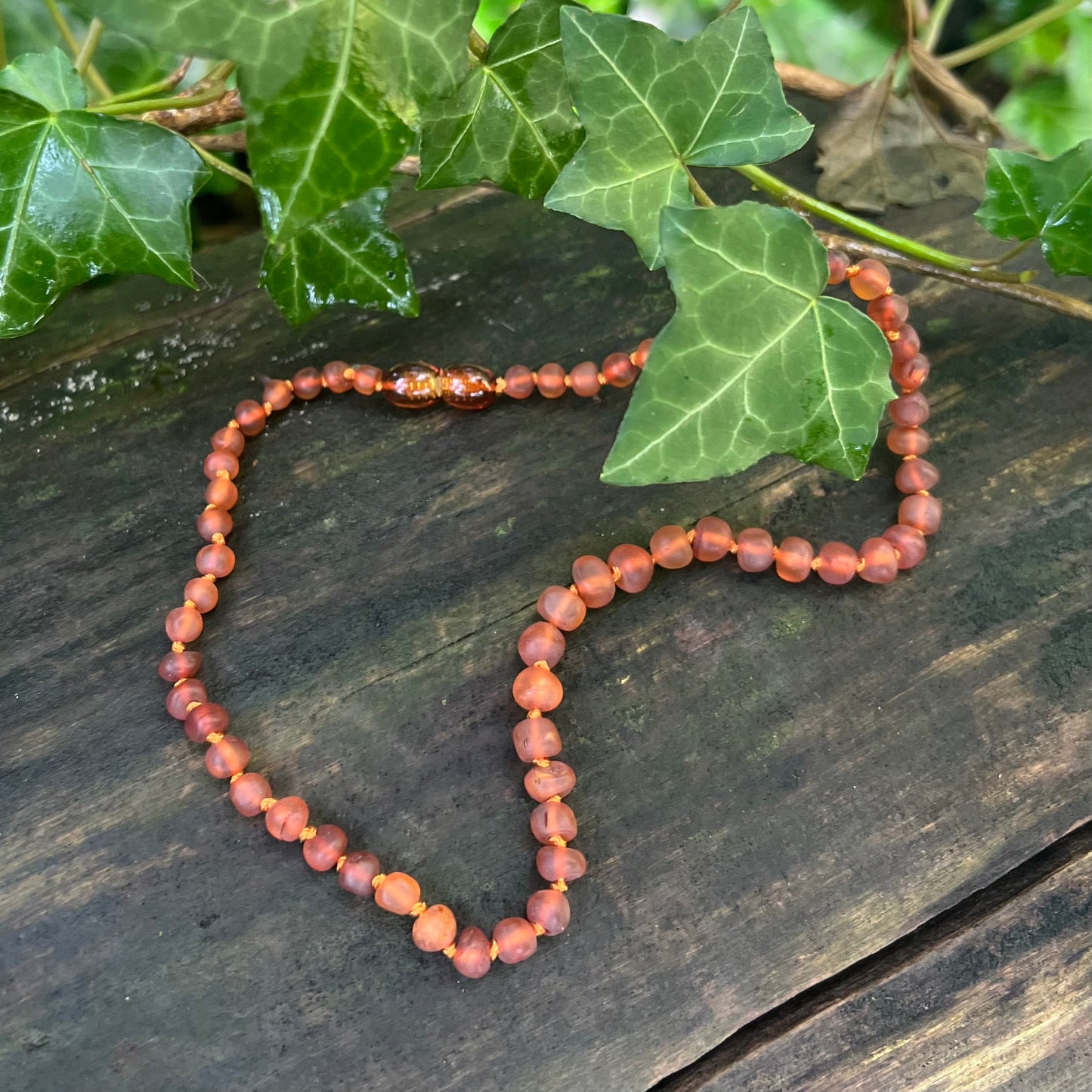 Collier de dentition en Ambre mat pour bébé