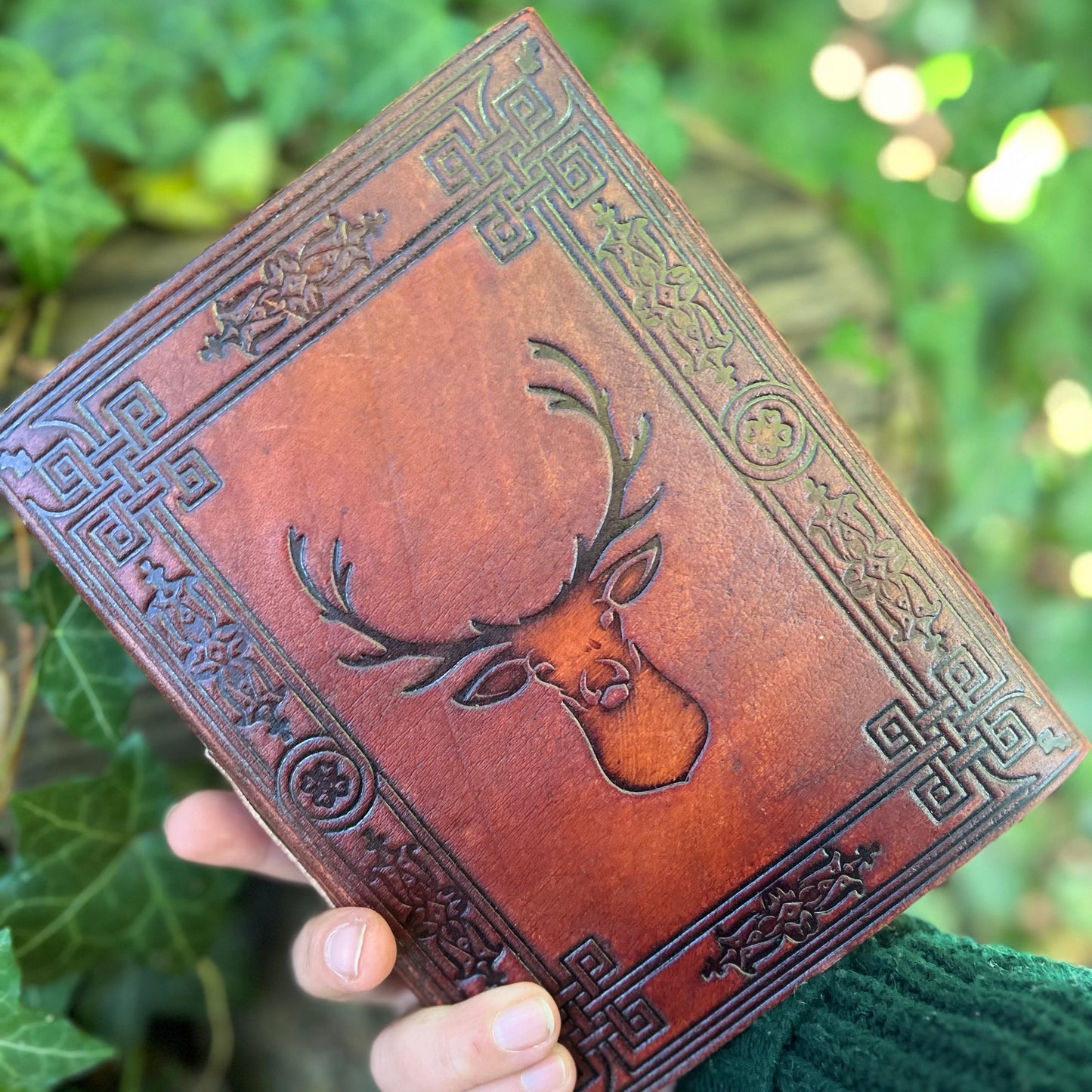Grimoire en cuir - Cerf