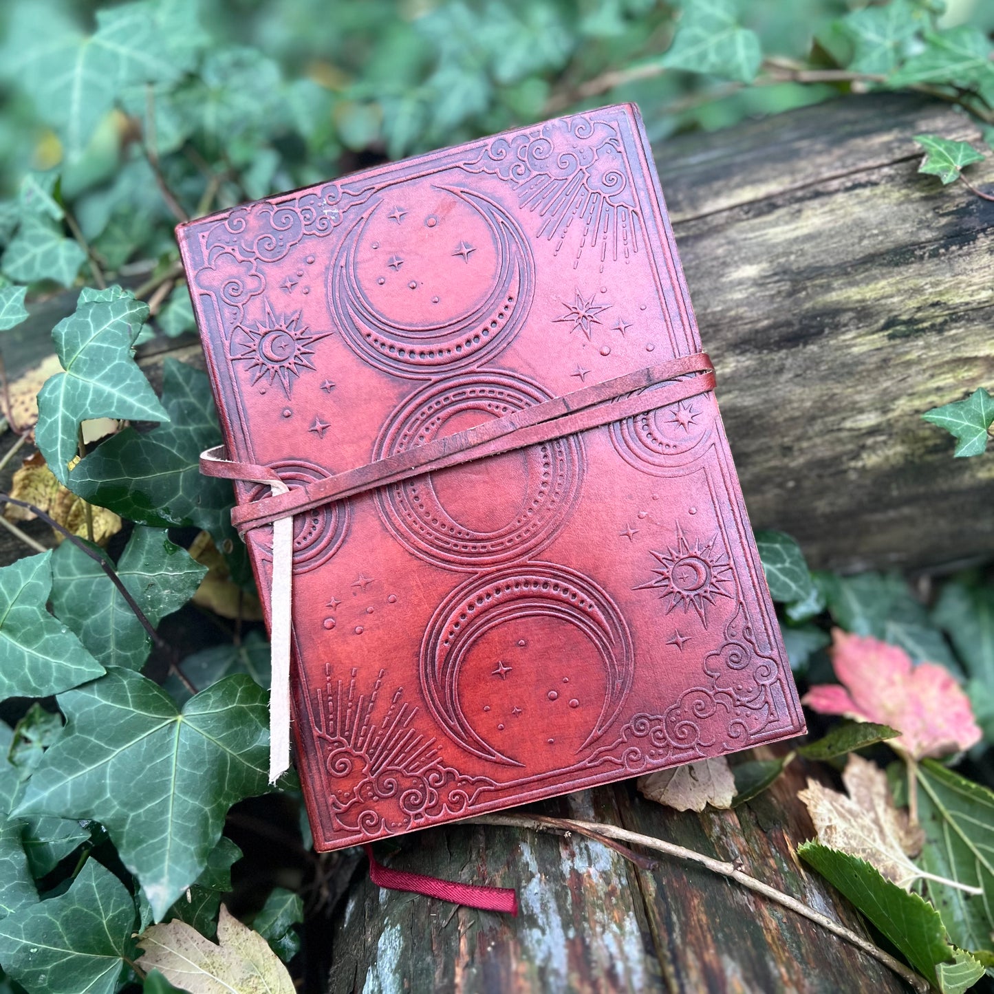 Grimoire en cuir Triple lune