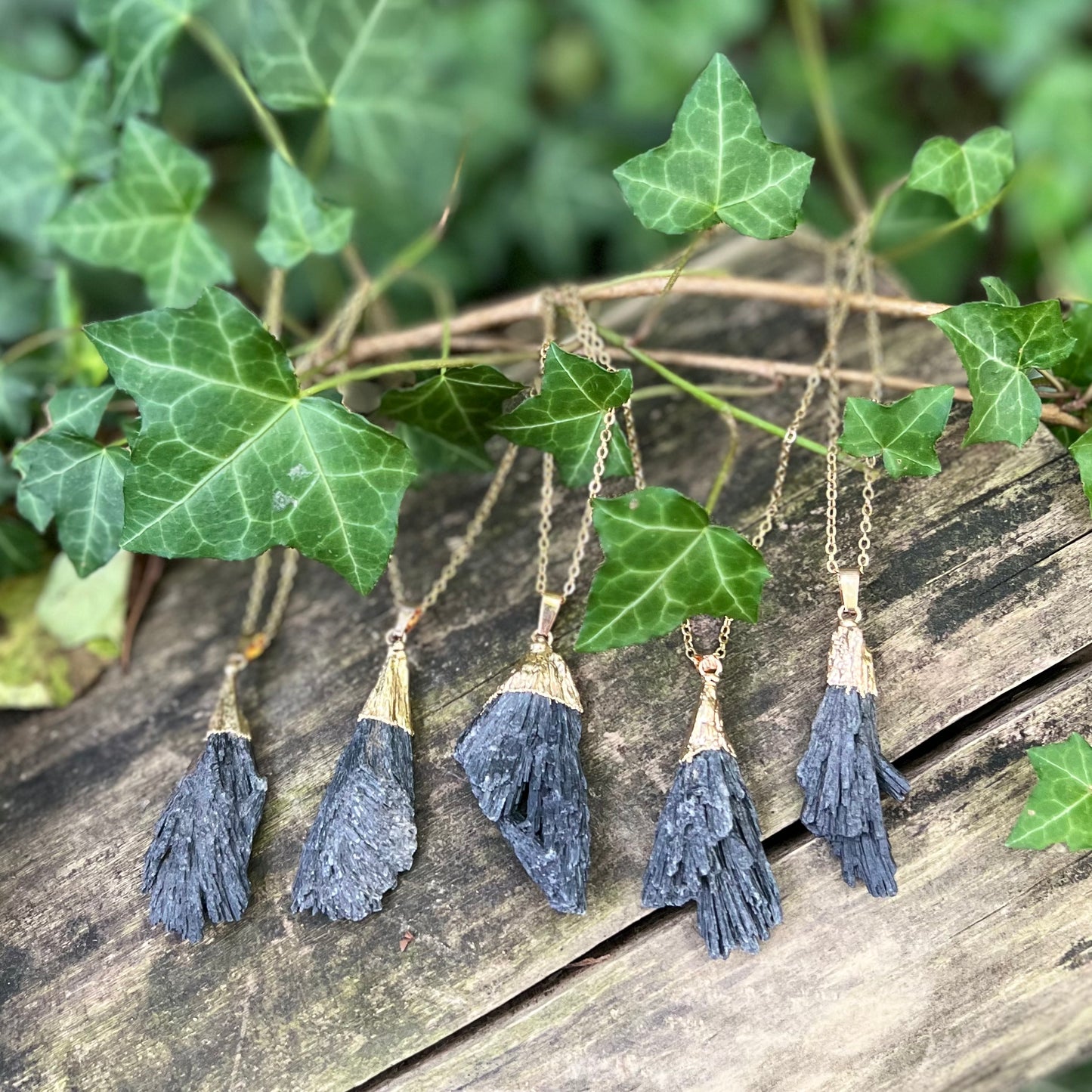 Collier balais de sorcière en Tourmaline noire - doré