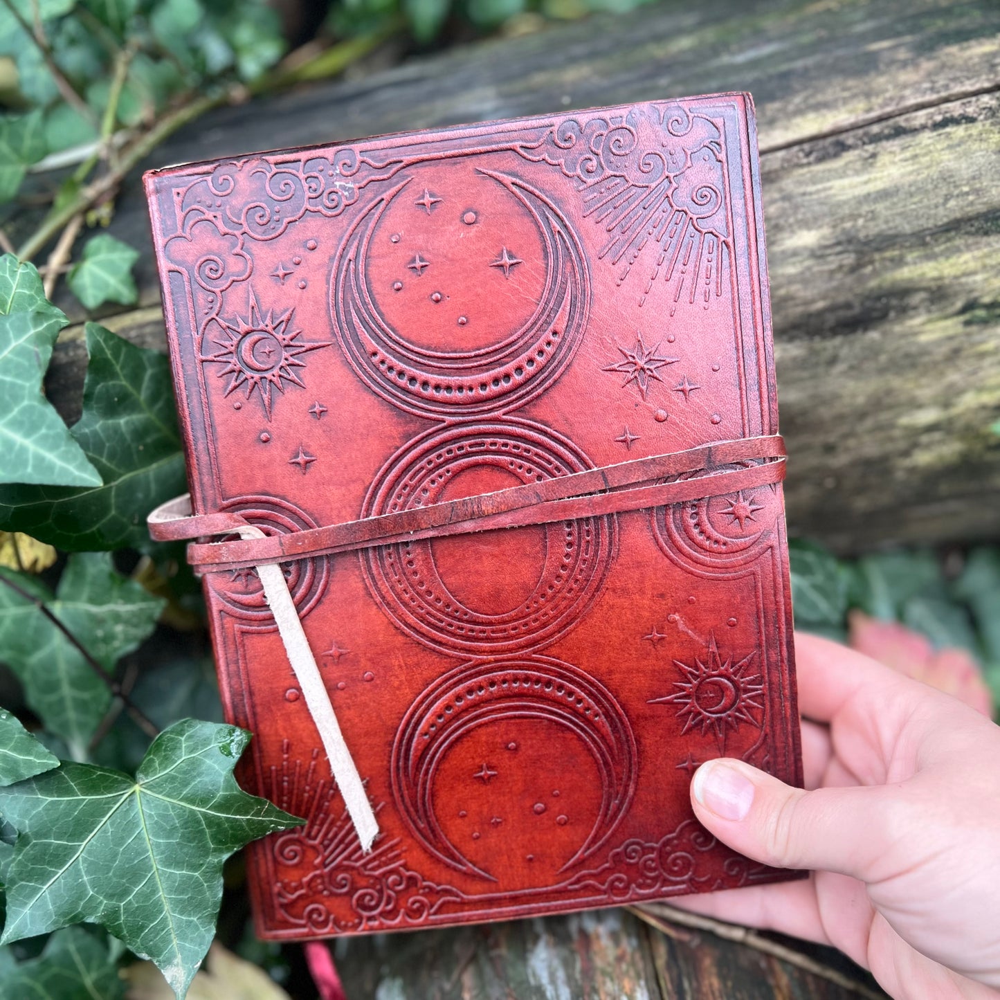 Grimoire en cuir Triple lune