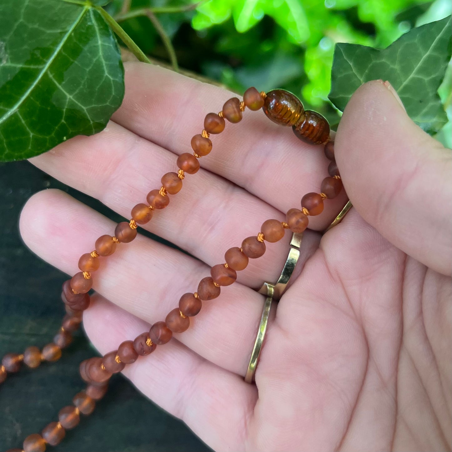 Collier de dentition en Ambre mat pour bébé