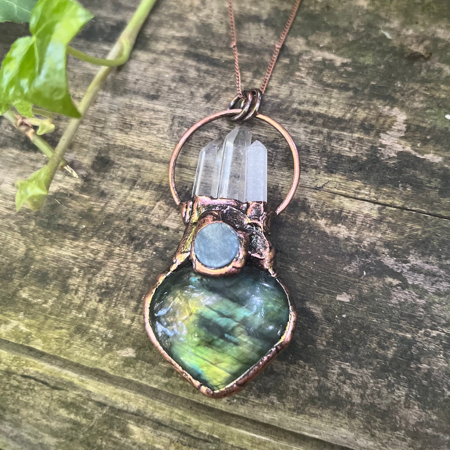 Collier Alanna - Coeur Labradorite, kyanite, Cristal de roche - cuivre