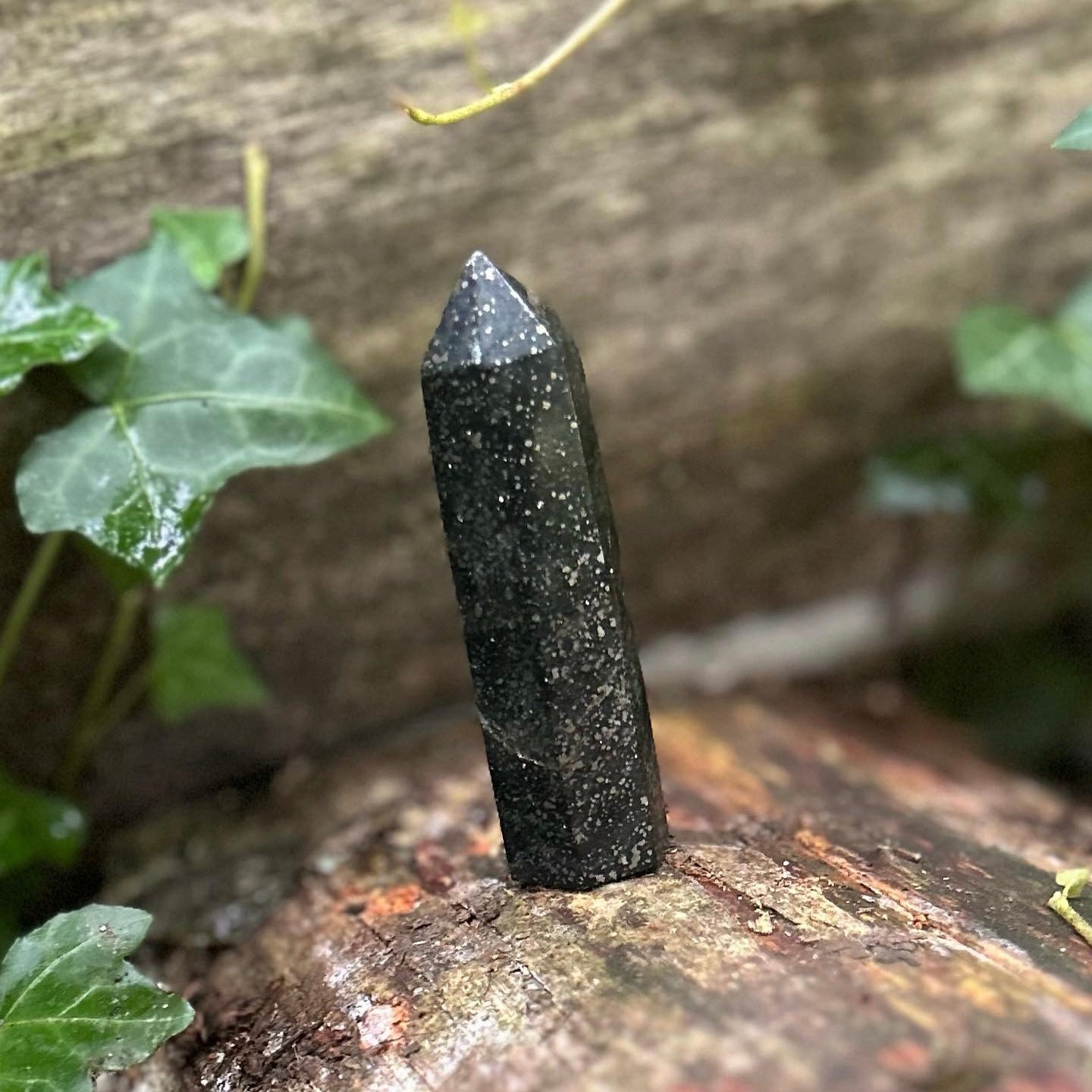 Pointe de guérison / Obélisque Hématite