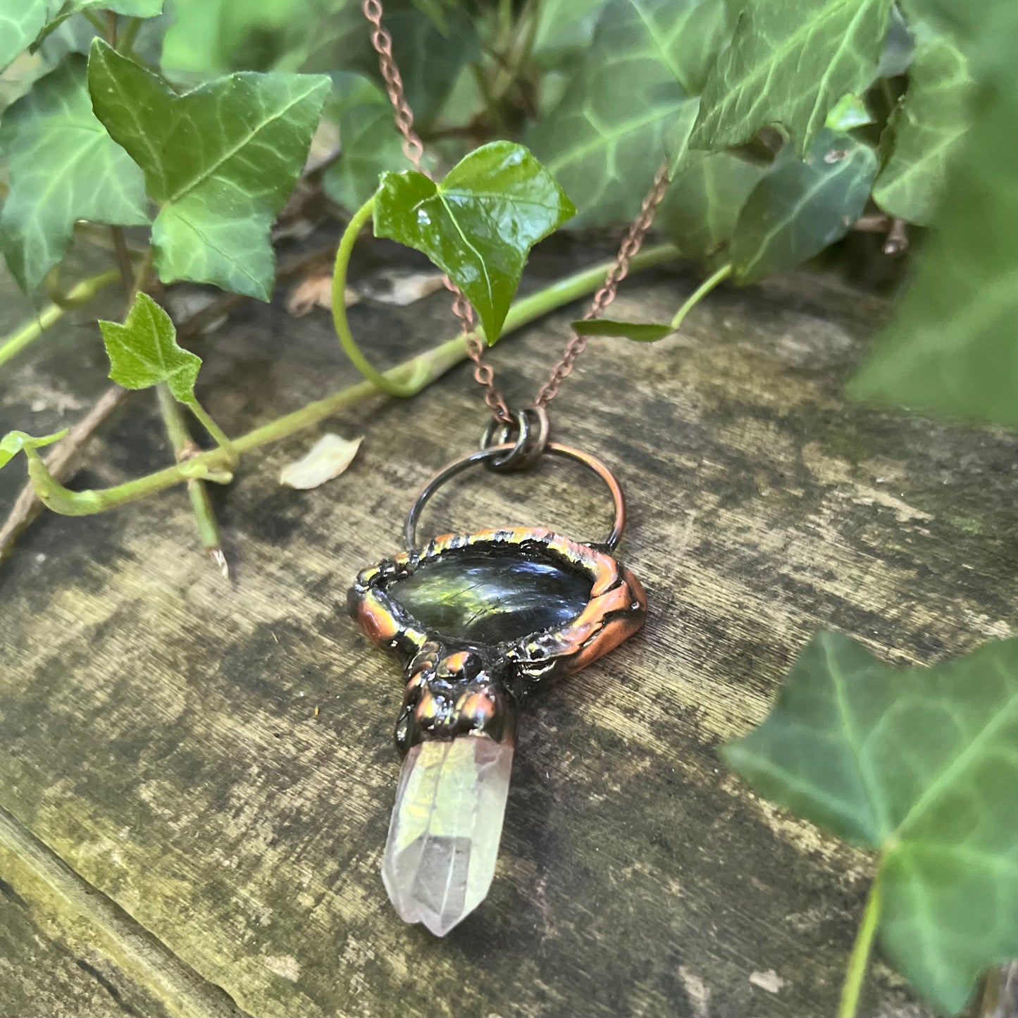 Collier Horus - Labradorite, pointes Cristal de roche - cuivre