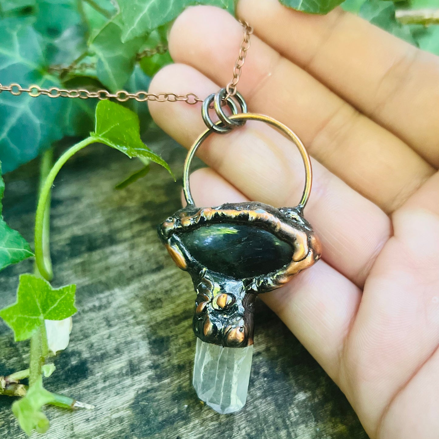Collier Horus - Labradorite, pointes Cristal de roche - cuivre