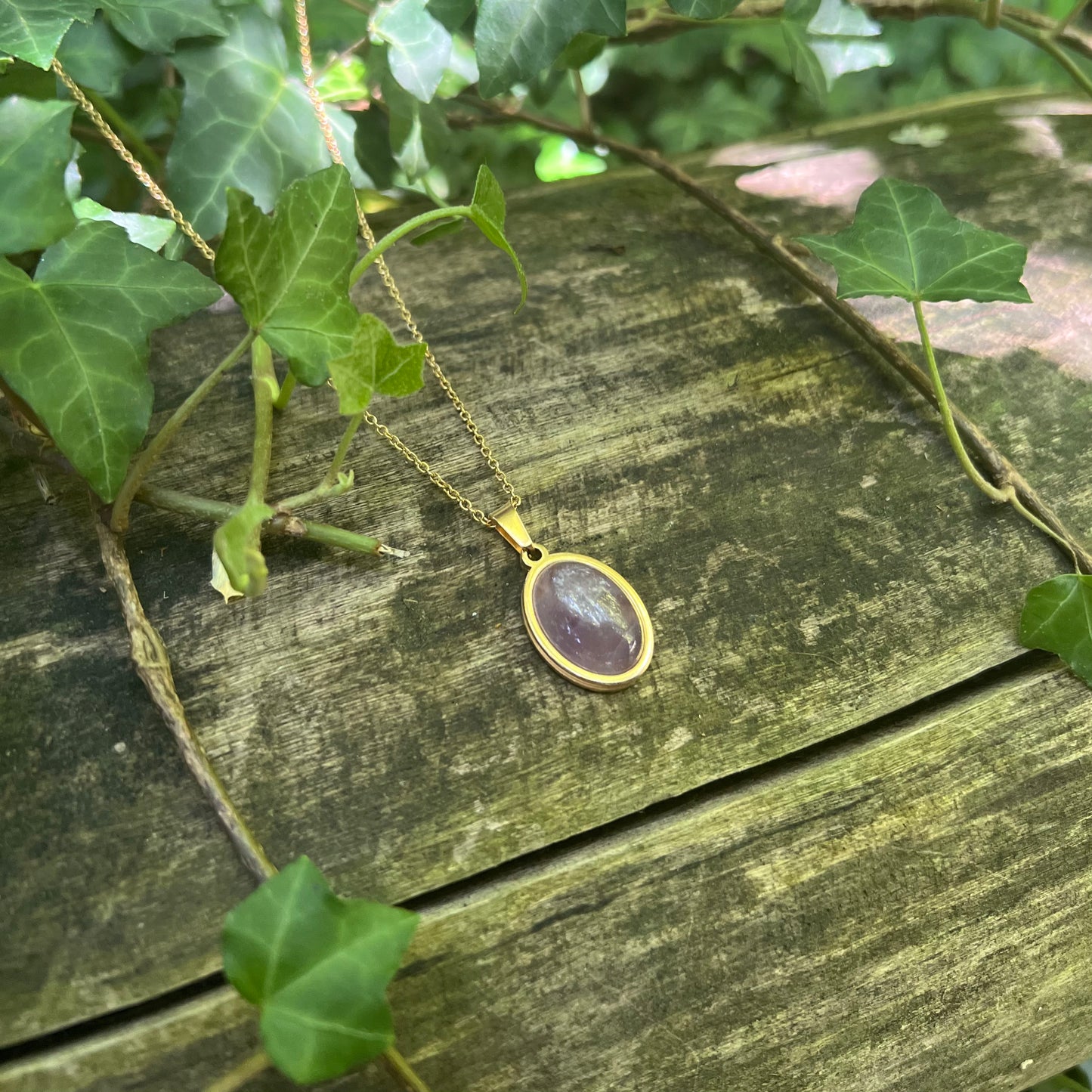 Collier Améthyste - Cabochon ovale - acier inoxydable doré