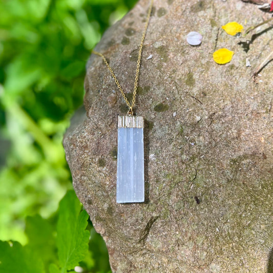 Collier en Sélénite brute