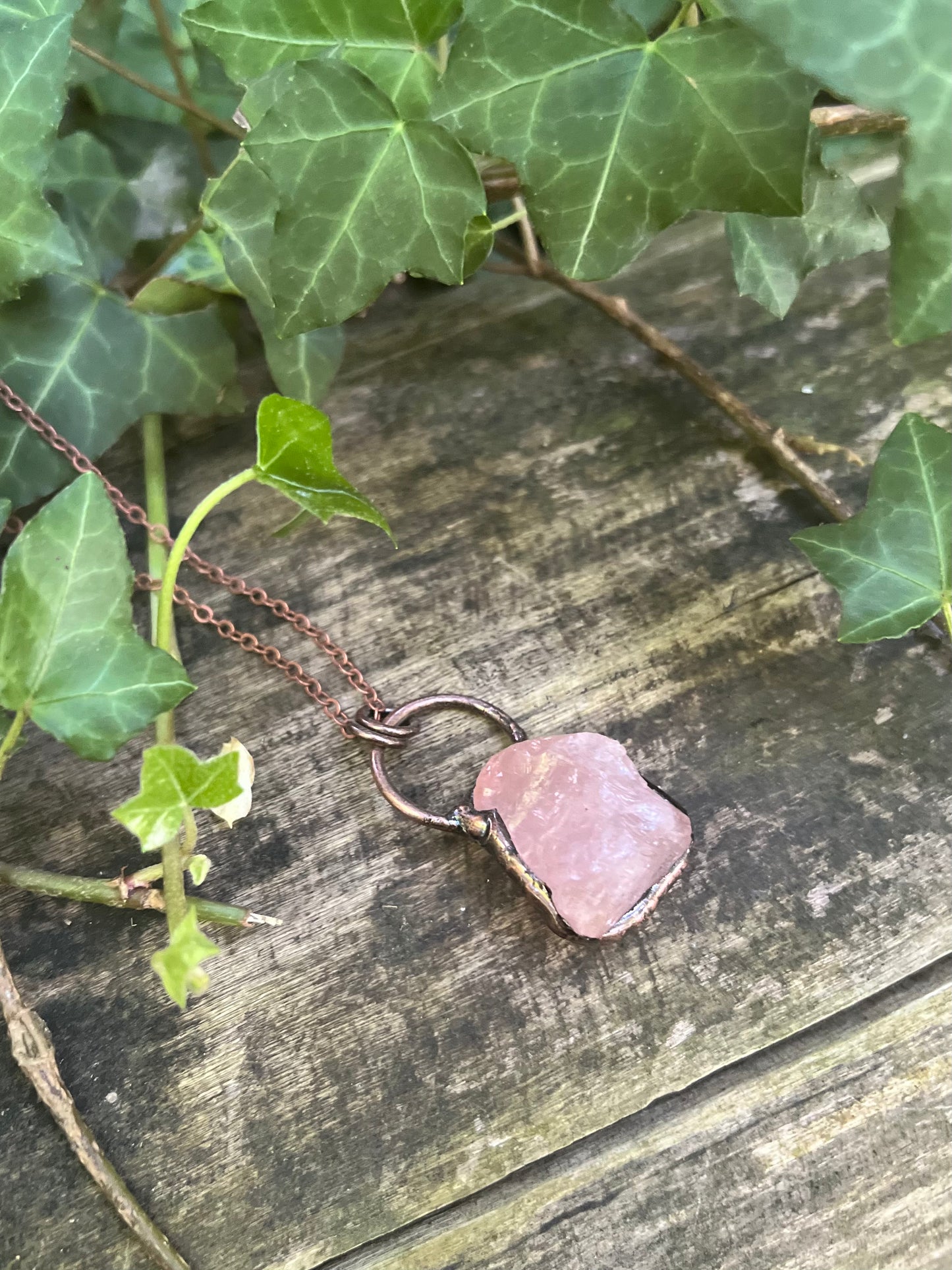 Collier Danù - Quartz rose brut - cuivre